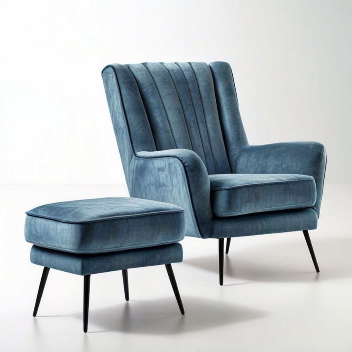 Ohrensessel mit Hocker aus Samt in Blau, 78 x 85 x 105 cm